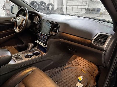 Used 2020 Jeep Grand Cherokee Altitude image 12