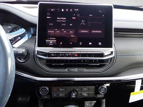 New 2026 Jeep Compass Latitude image 15