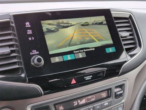 Used 2022 Honda Pilot Sport image 13