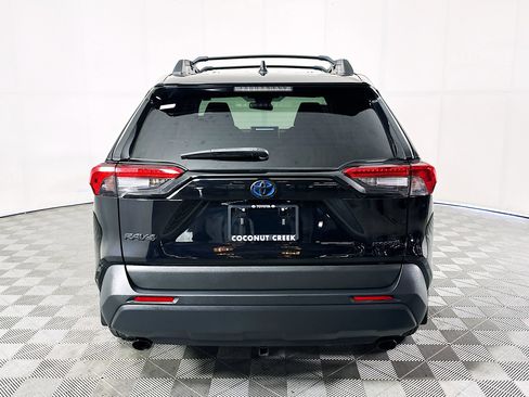 Used 2024 Toyota RAV4 Hybrid Woodland image 4