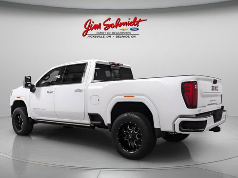 Used 2024 GMC Sierra 2500 Denali w/ Denali Reserve Package AWD/4WD image 4