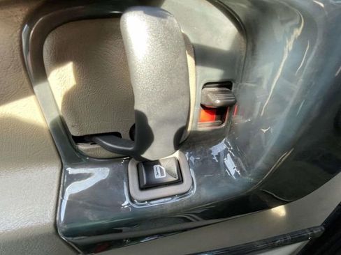 Used 2015 Chevrolet Express 2500 Extended RWD image 19