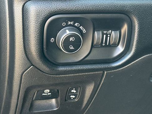 Used 2022 RAM 1500 Laramie AWD/4WD image 21