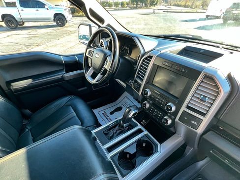 Used 2019 Ford F150 Platinum image 18