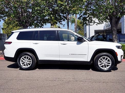 Certified 2023 Jeep Grand Cherokee L Laredo RWD image 7