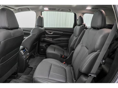 New 2025 Subaru Ascent Limited image 13