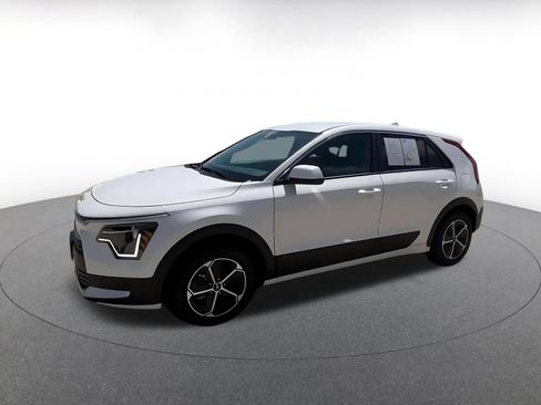 Used 2026 Kia Niro LX FWD image 8