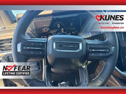 Used 2025 GMC Yukon XL Denali Ultimate image 13