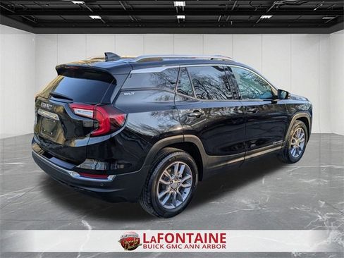 Certified 2022 GMC Terrain SLT image 5