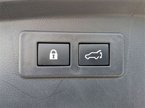 Certified 2025 Subaru Outback Premium image 29