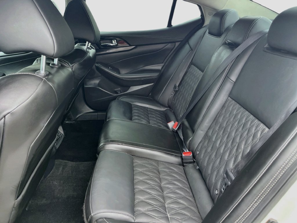 Used 2023 Nissan Maxima Platinum w/ Sport Mat Group FWD image 25