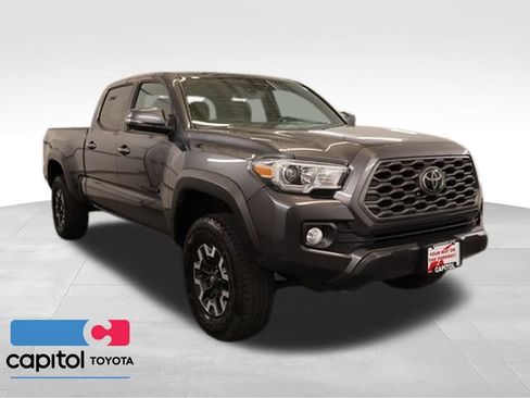 Certified 2022 Toyota Tacoma TRD Off-Road AWD/4WD image 1