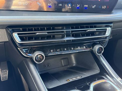 Certified 2024 Chevrolet Traverse LT image 20