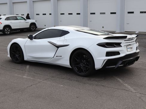 Used 2025 Chevrolet Corvette Z06 image 8