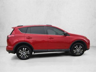 Used 2016 Toyota RAV4 LE FWD video 4