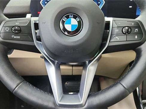 Used 2025 BMW X2 xDrive28i image 40