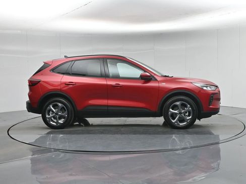 Certified 2025 Ford Escape ST-Line Select image 32