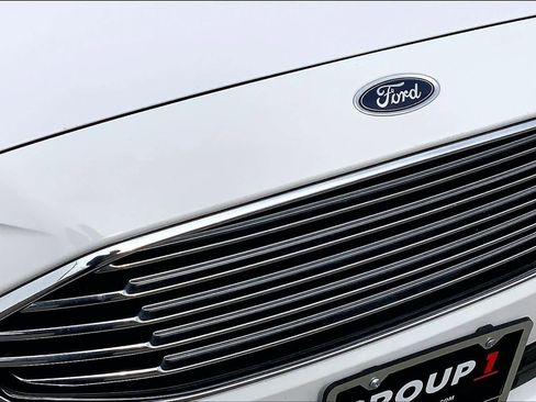 Used 2018 Ford Fusion SE image 29