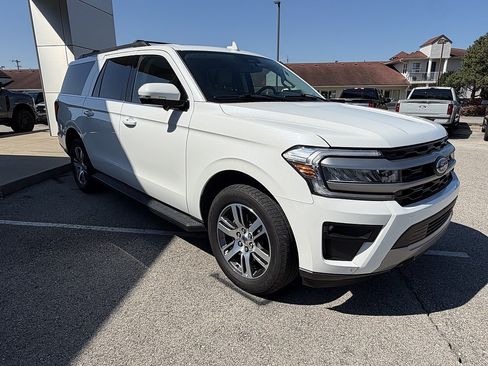 Used 2024 Ford Expedition Max XLT AWD/4WD image 8