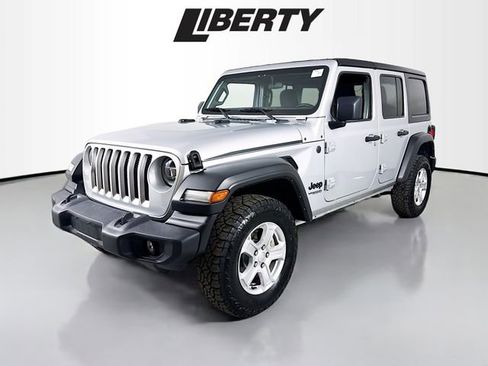 Used 2022 Jeep Wrangler Unlimited Sport image 3