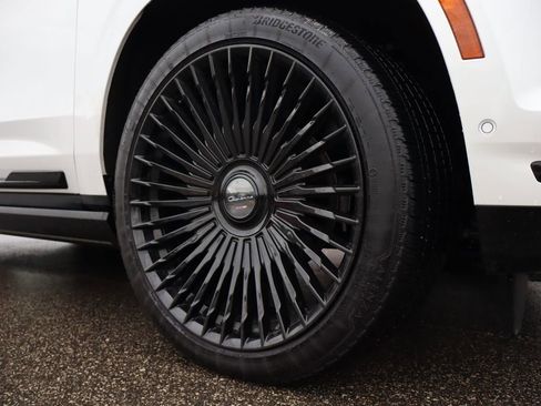 Used 2025 Cadillac Escalade Sport Platinum image 6