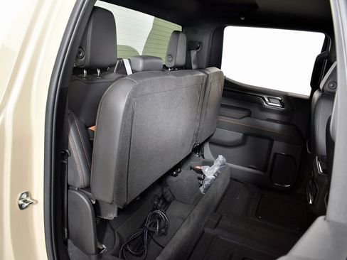 Used 2023 GMC Sierra 1500 AT4 image 24