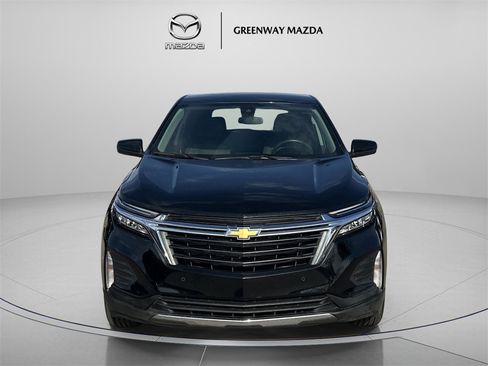 Used 2022 Chevrolet Equinox LT image 2