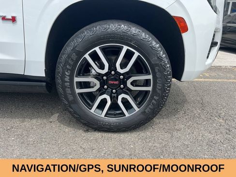 Used 2023 GMC Yukon XL AT4 w/ AT4 Premium Package AWD/4WD image 8