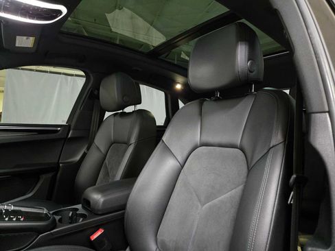 Used 2019 Porsche Macan AWD/4WD image 22