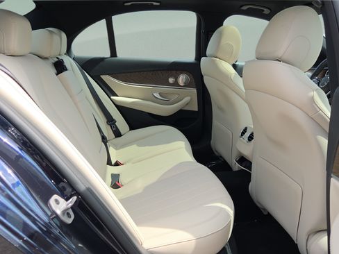 Used 2023 Mercedes-Benz E 350 Sedan image 18