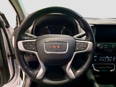 Certified 2022 GMC Terrain SLT w/ Infotainment Package II image 10