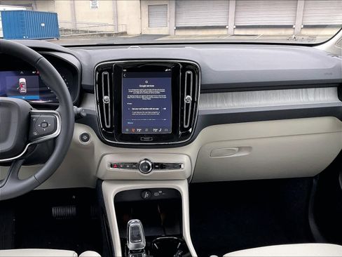 New 2026 Volvo XC40 B5 Plus w/ Protection Package Premier image 9