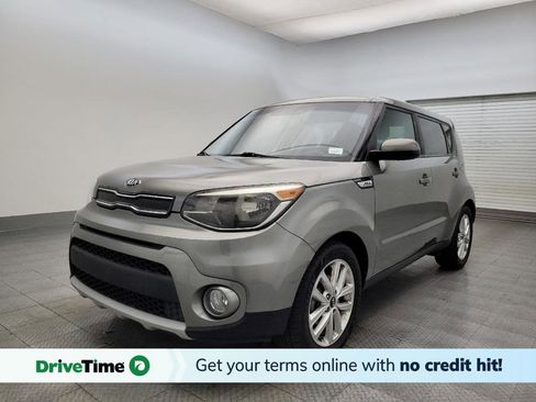 Used 2019 Kia Soul + image 1