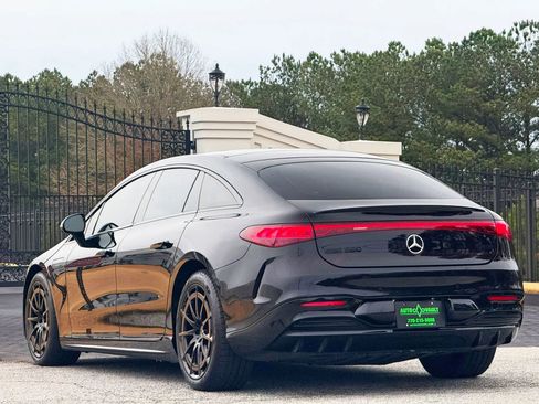 Used 2022 Mercedes-Benz EQS 580 4MATIC Sedan image 9
