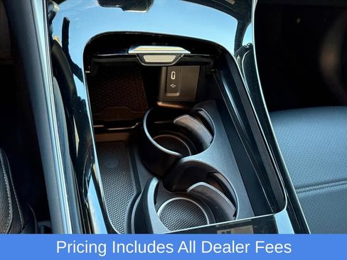 Used 2024 Mercedes-Benz GLC 300 4MATIC image 22