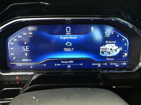 Used 2024 Chevrolet Silverado 2500 LT image 31