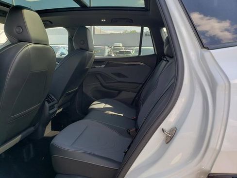 New 2026 Volkswagen Tiguan SE R-Line AWD/4WD image 8