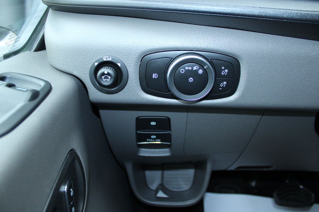 Used 2024 Ford Transit 350 XLT RWD image 30