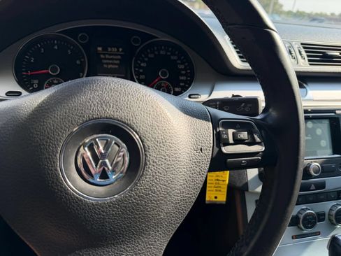 Used 2013 Volkswagen CC R-Line FWD image 21
