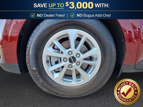 Used 2023 Kia Carnival LX FWD image 13