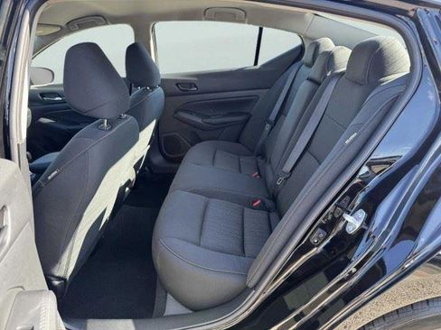 Used 2025 Nissan Altima 2.5 SV FWD image 27