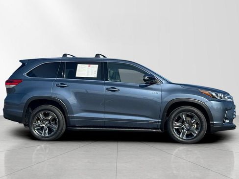 Used 2017 Toyota Highlander Limited Platinum AWD/4WD image 7