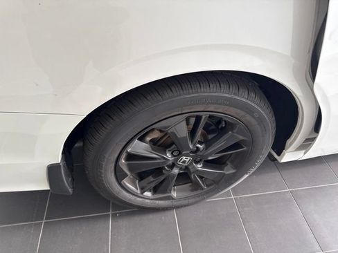 Used 2024 Honda Odyssey Sport image 8