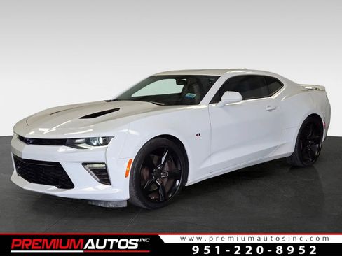 Used 2017 Chevrolet Camaro SS RWD image 1