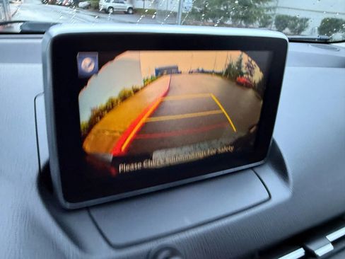 Used 2017 Toyota Yaris iA image 18