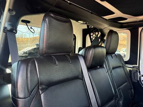 Used 2023 Jeep Wrangler Unlimited Rubicon 392 w/ Trailer Tow Package AWD/4WD image 25