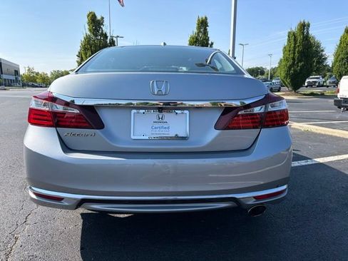 Certified 2017 Honda Accord EX-L image 7