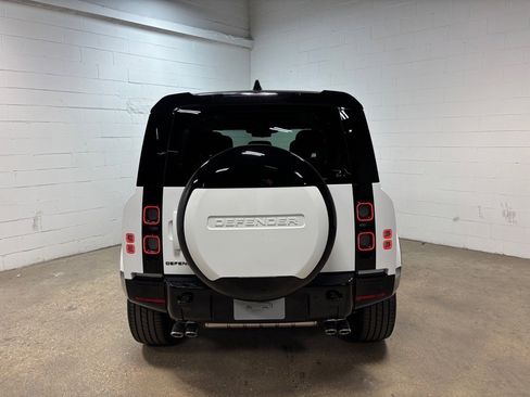 New 2025 Land Rover Defender 110 V8 image 8