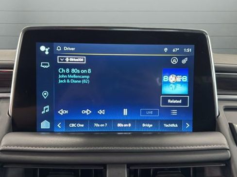 Used 2022 Chevrolet Suburban LT w/ Luxury Package image 8