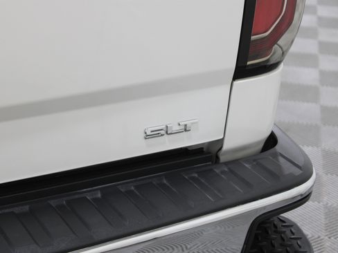 Used 2018 GMC Sierra 1500 SLT w/ SLT Premium Package image 32